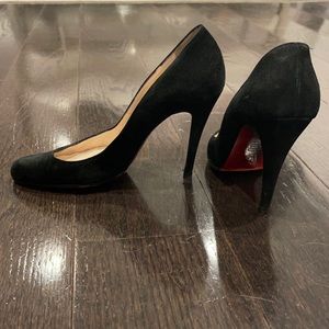 Black suede louboutin 100 size 37